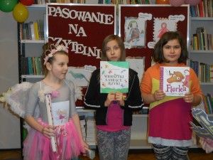 Pasowanie uczniów klasy I na czytelnika