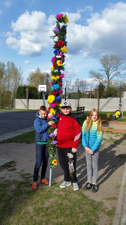 Nasza palma wielkanocna już w kościele.