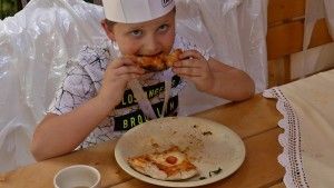 2018-05 -05 Kiwanis mit Hortkindern Bambi beim Partner in Zielona Gora