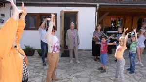 2018-05 -05 Kiwanis mit Hortkindern Bambi beim Partner in Zielona Gora