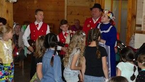 2018-05 -05 Kiwanis mit Hortkindern Bambi beim Partner in Zielona Gora