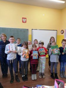 Rozdanie nagród za udział w konkursie "Sowa biblioteczna"