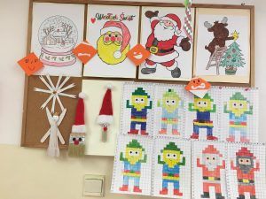 mikołaje wykonane na planszach do kodowania