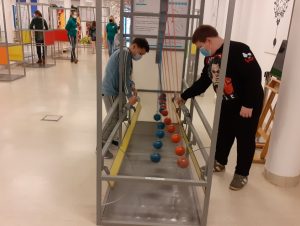 " Nie wahaj się - baw się i ucz się"