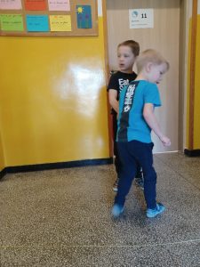 CZYTANIE POD CHMURKĄ