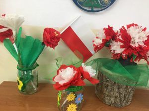 ozdoby wykonane przez dzieci na świetlicy