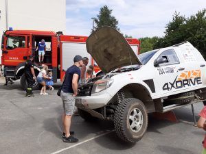 prezentacja samochodu terenowego