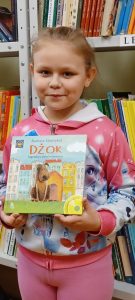 Plebiscyt na najciekawszą książkę. Laureatka druga z nagrodą książkową.