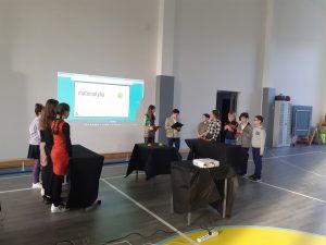 przedstawienie "Familiada"