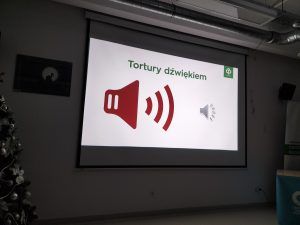 zdjęcie przedstawia głośnik wydający hałas