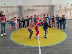 Zajęcia rytmiczne w przedszkolu