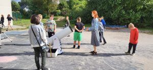 obserwacje nieba przez lunetę