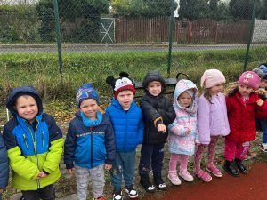 dzieci gotowe do biegu