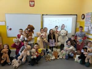 klasa 2 z przyniesionymi misiami