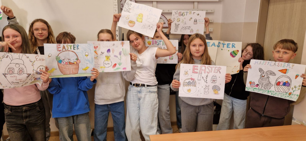 Wielkanocna kreatywność uczniów – projekt EASTER POSTER