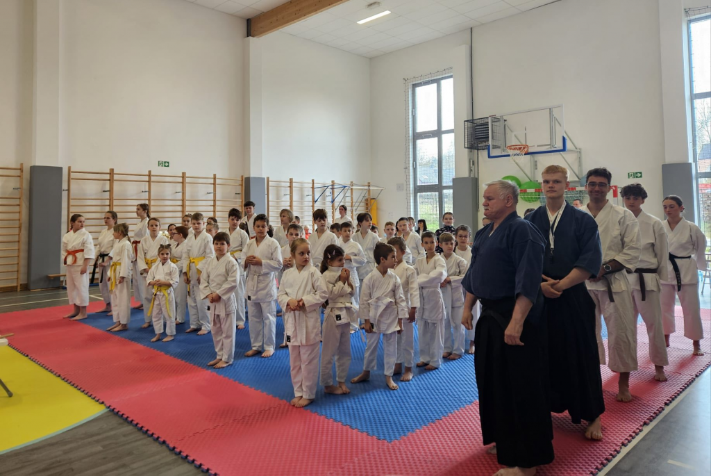 Sukces uczniów w Turnieju Karate Tradycyjnego w Słonem
